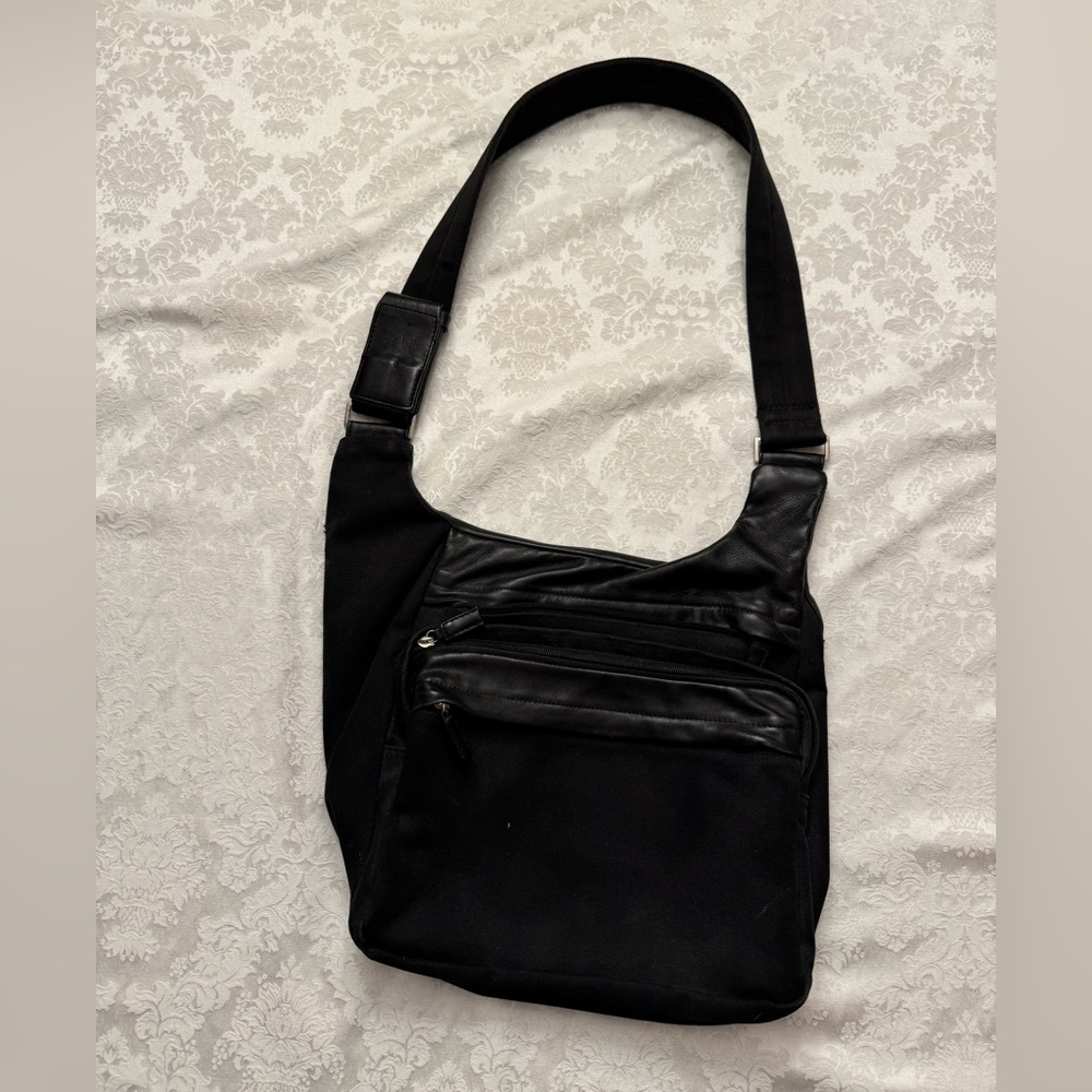 Black Brooks Brothers Cross Body Bag, great for travel!